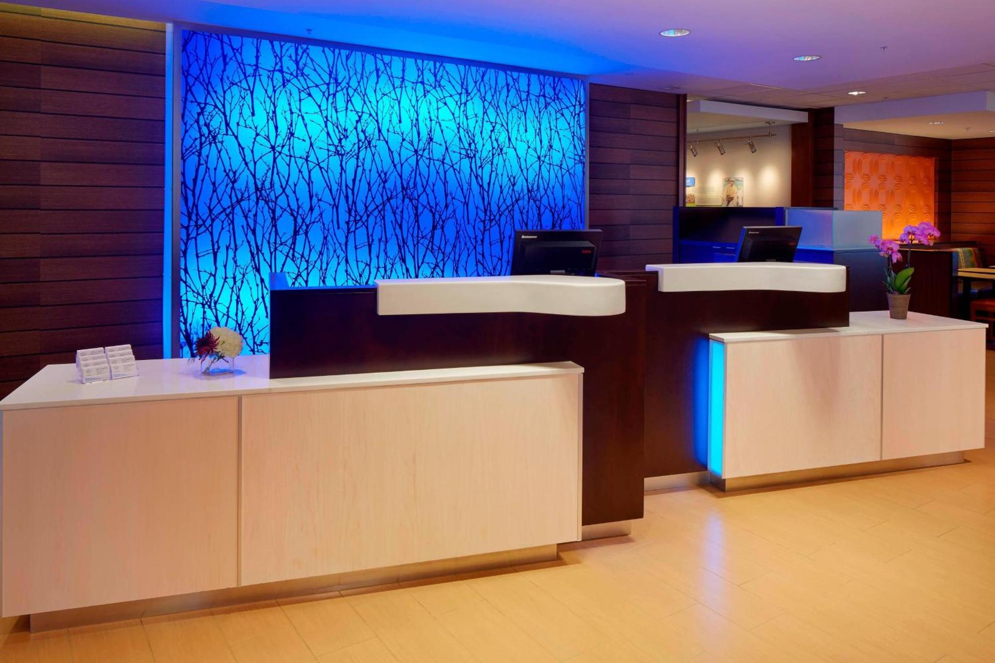 Fairfield Inn & Suites By Marriott Springfield Northampton/Amherst Zewnętrze zdjęcie